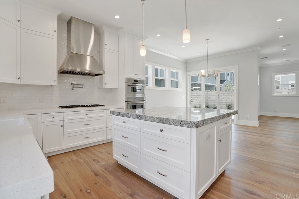 1591 Riverside Place Costa Mesa, CA 92627 - Photo 5 of 29