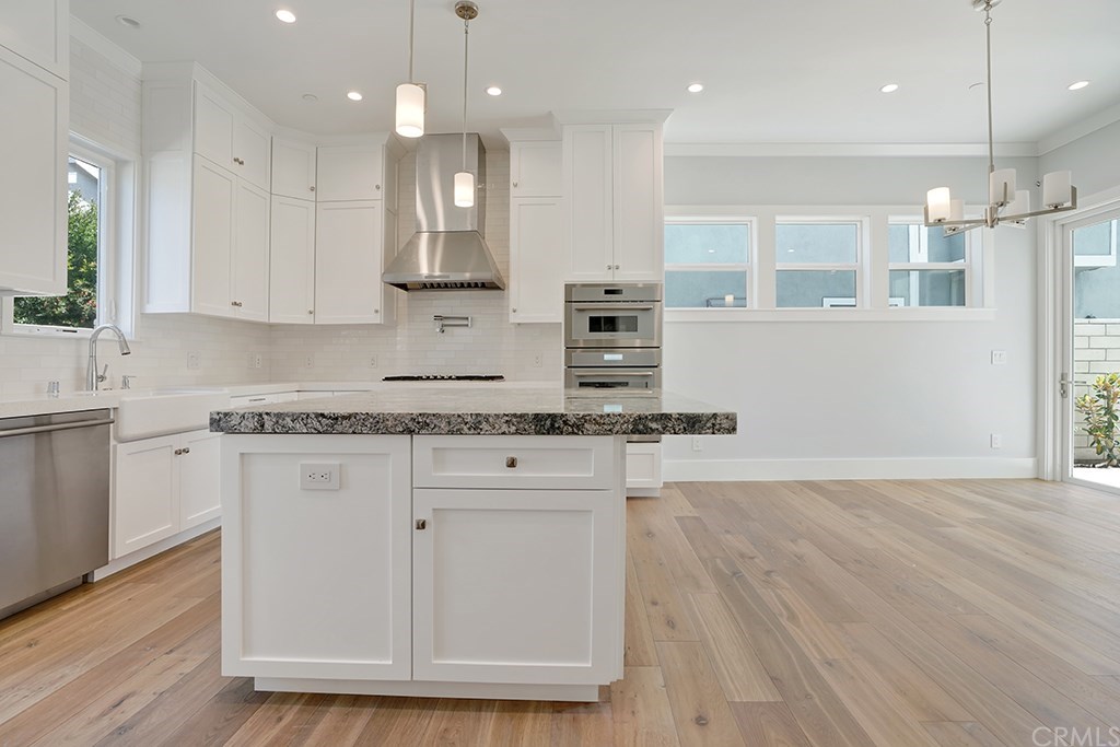 1591 Riverside Place Costa Mesa, CA 92627 - Photo 7 of 29