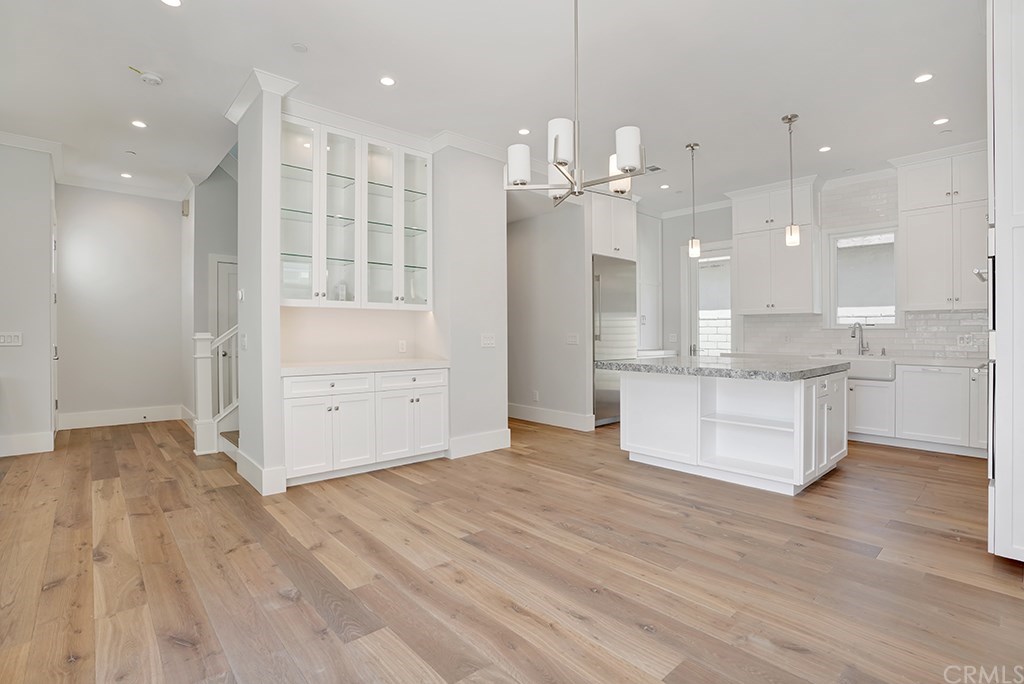 1591 Riverside Place Costa Mesa, CA 92627 - Photo 8 of 29