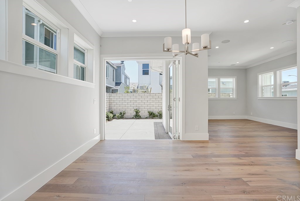 1591 Riverside Place Costa Mesa, CA 92627 - Photo 9 of 29