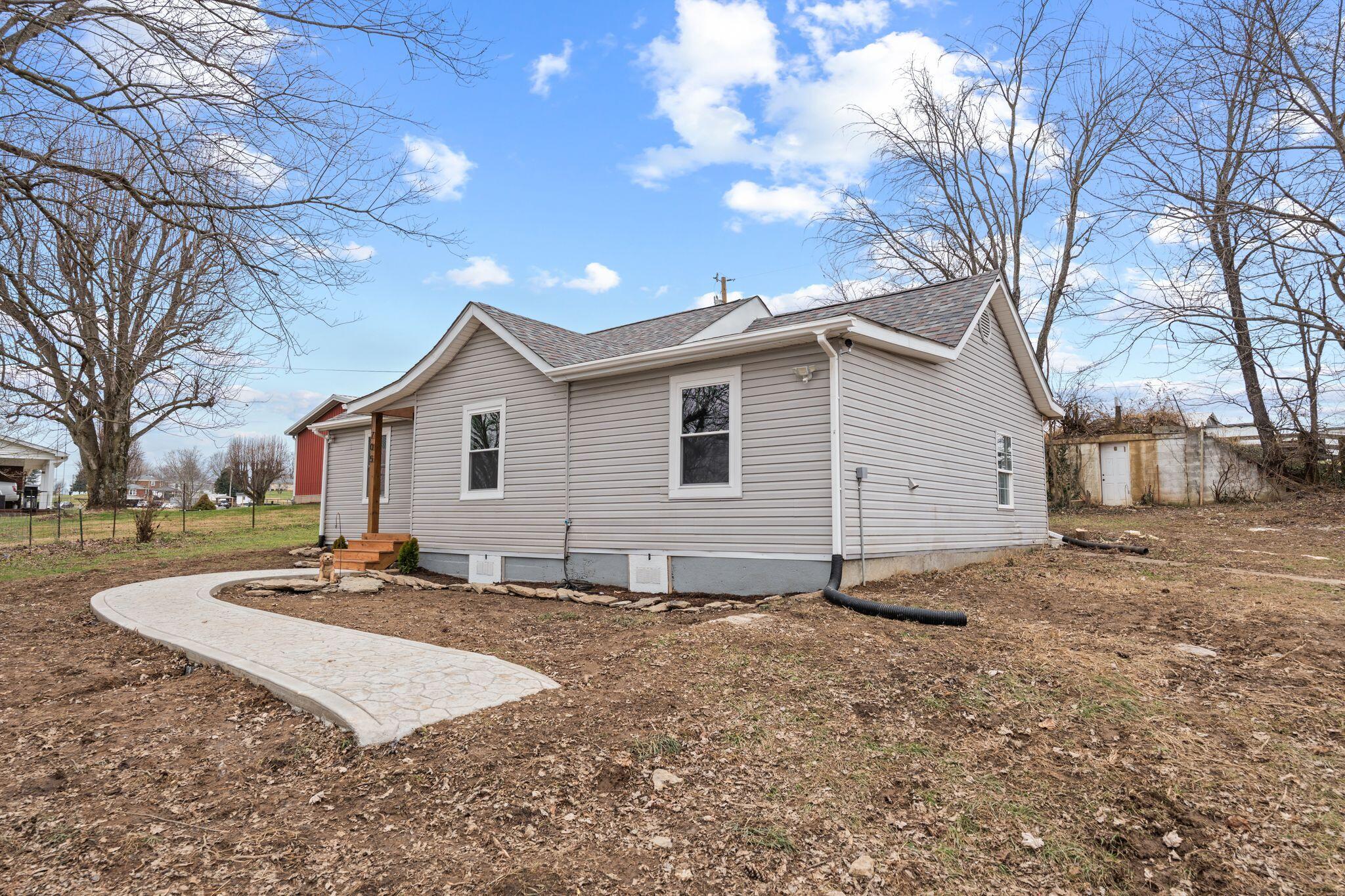 705 Richmond Rd Loop 1 Lancaster, KY 40444 - Photo 2 of 37 F2008782