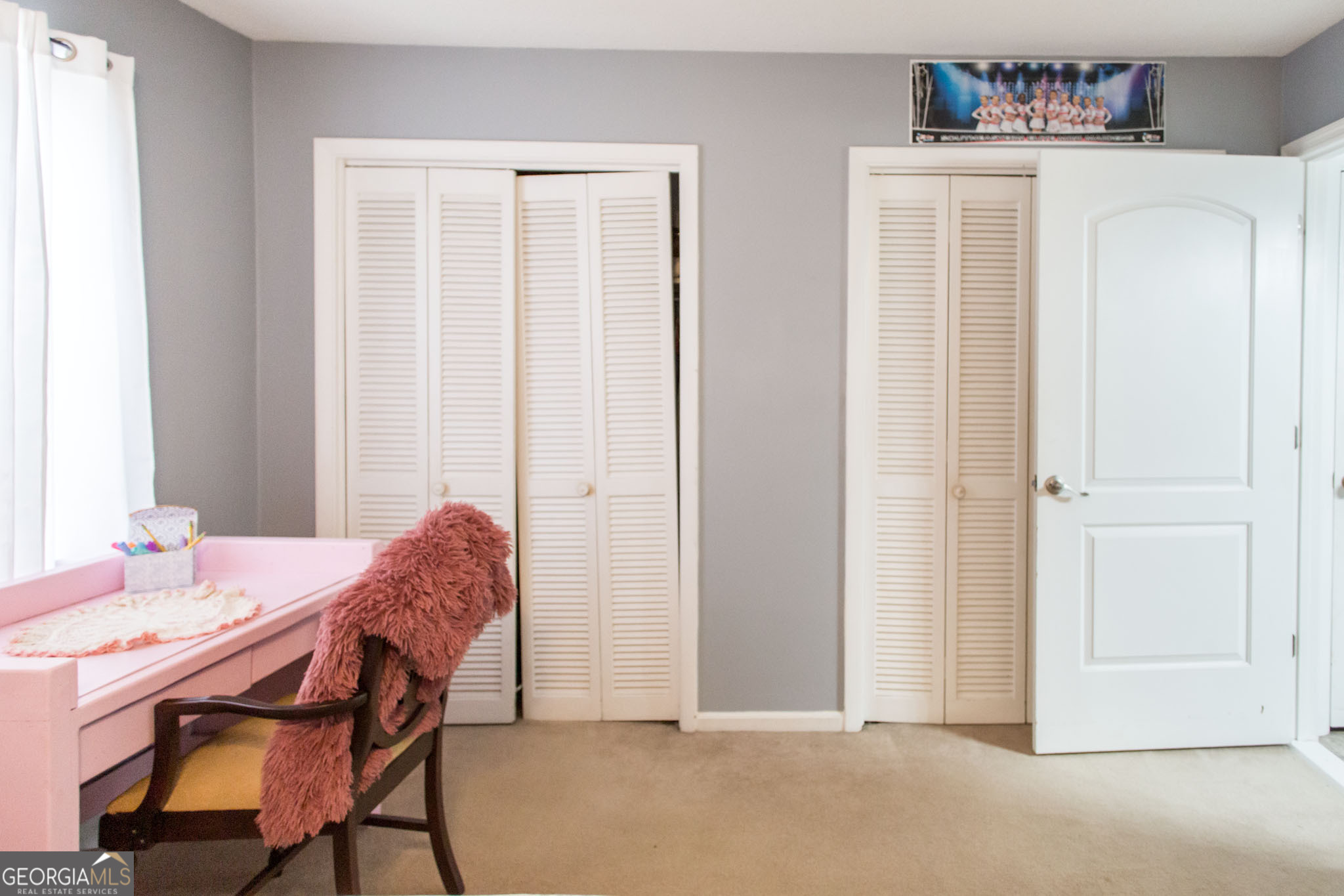 5084 White Hall Church Road Waycross, GA 31503 - Photo 32 of 41 a dining room with furniture and window