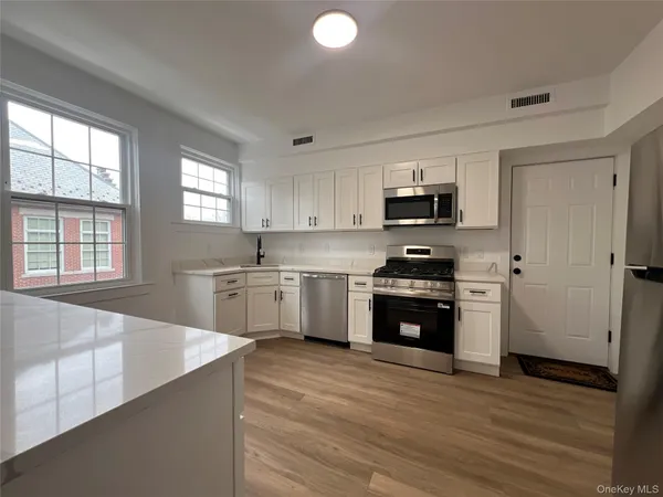 $4,600 | 27-29 Purchase Street, Rye, NY 10580