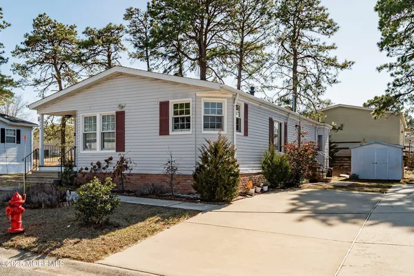 $159,900 | 114 Briarwood Court, Whiting, NJ 08759