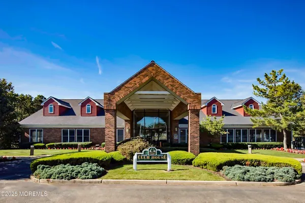 $159,900 | 114 Briarwood Court, Whiting, NJ 08759