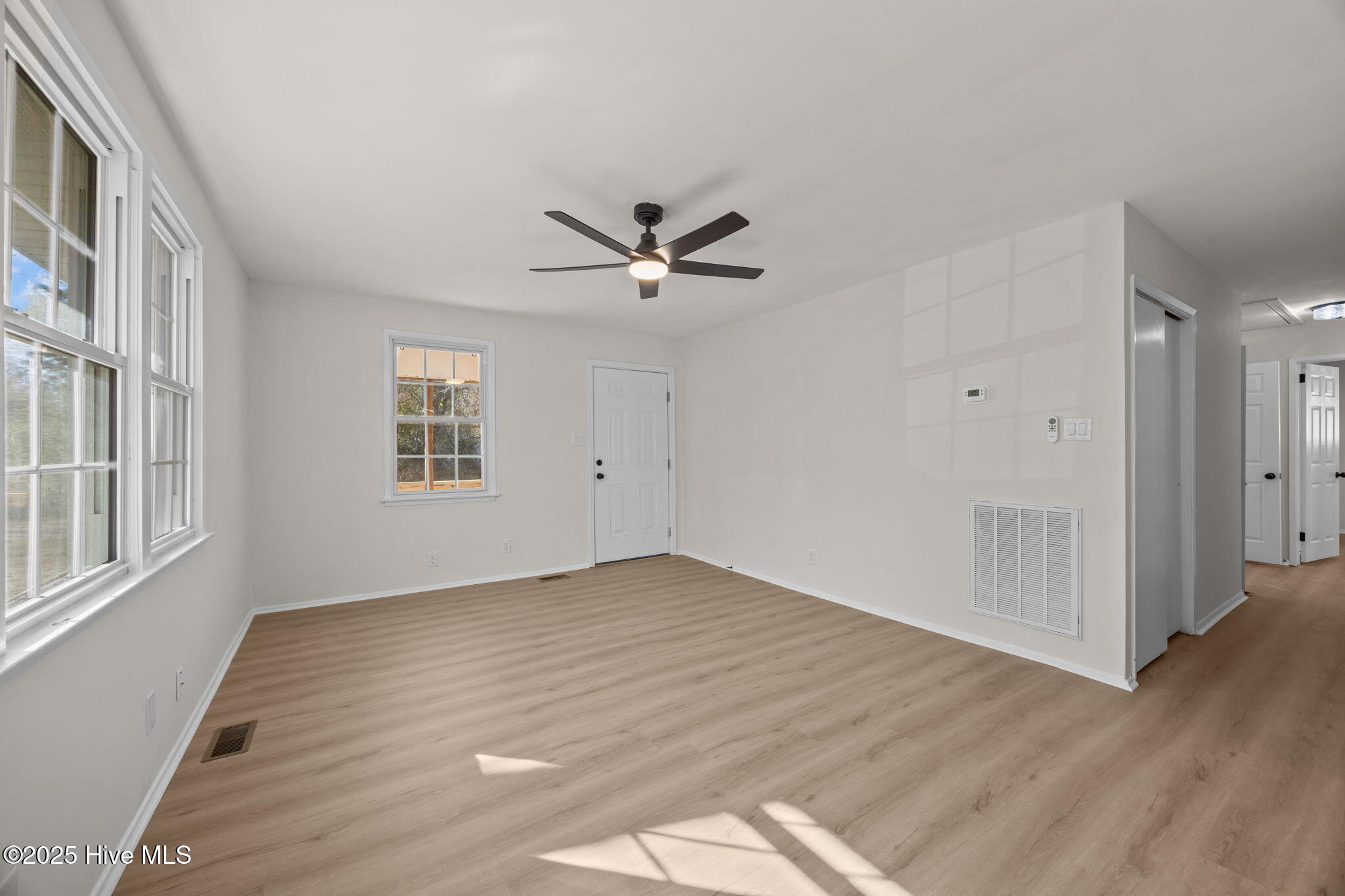 6748 Pitt Street Grifton, NC 28530 - Photo 12 of 42 20-web-or-mls-IMG_1442