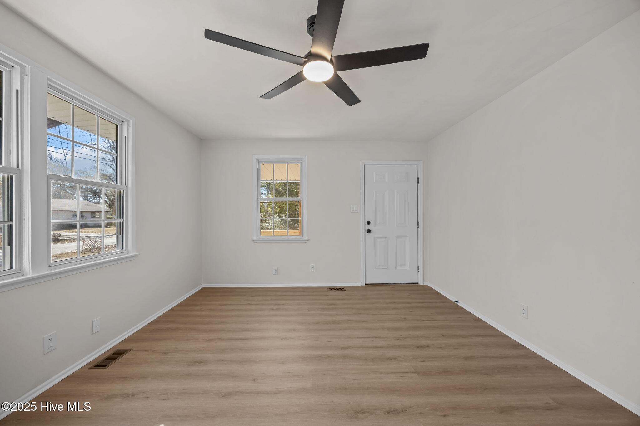 6748 Pitt Street Grifton, NC 28530 - Photo 14 of 42 22-web-or-mls-IMG_1448