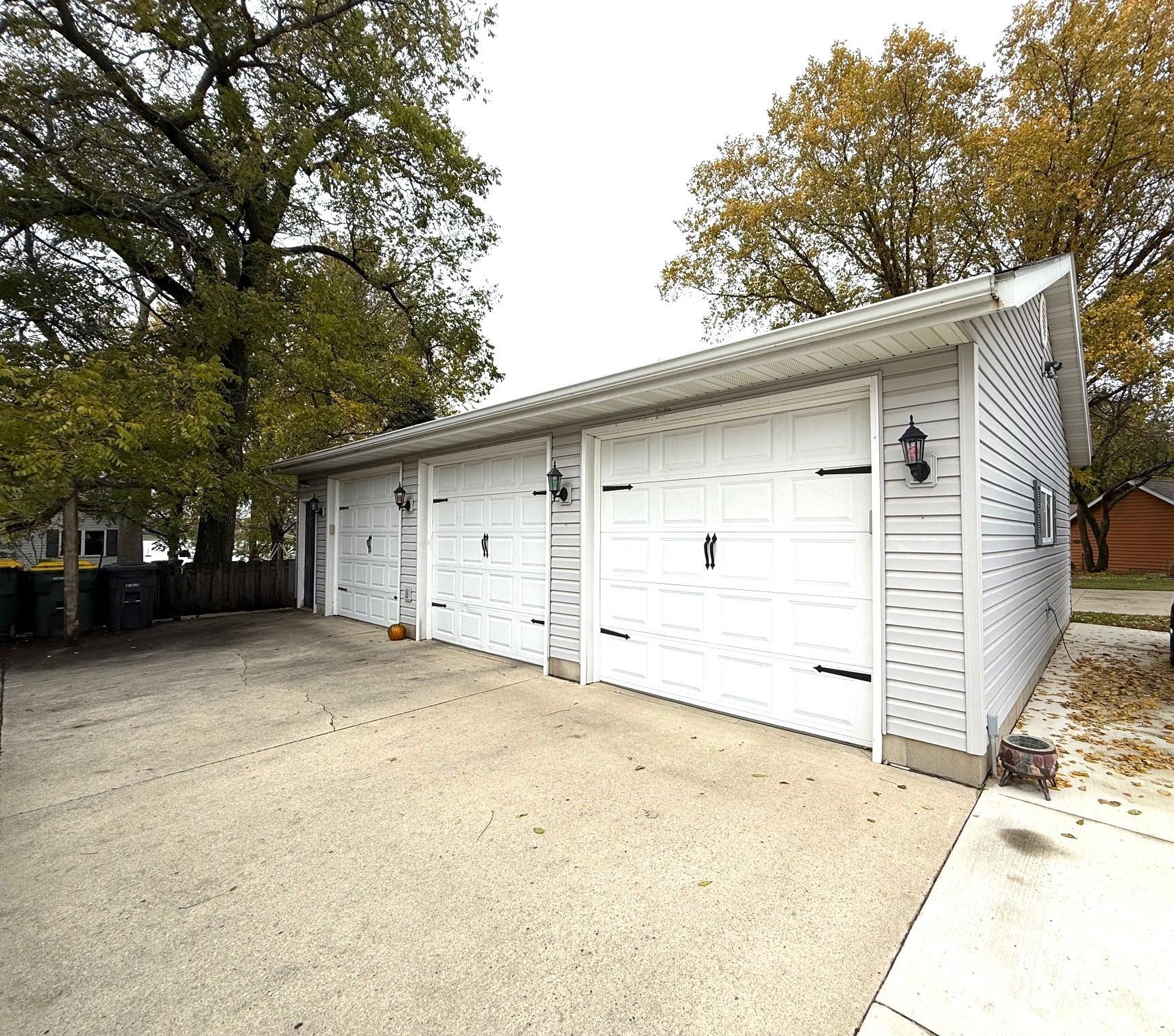 5134 East Eagle Lake Road Willmar, MN 56201 - Photo 4 of 35