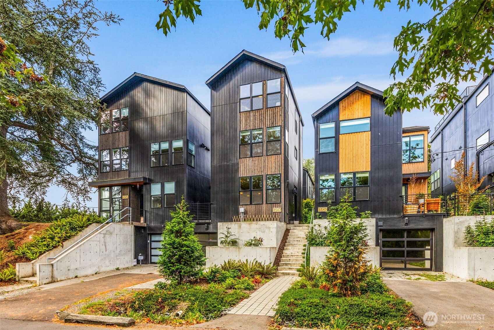 8547 Evanston Avenue North Seattle, WA 98103 - Photo 2 of 36