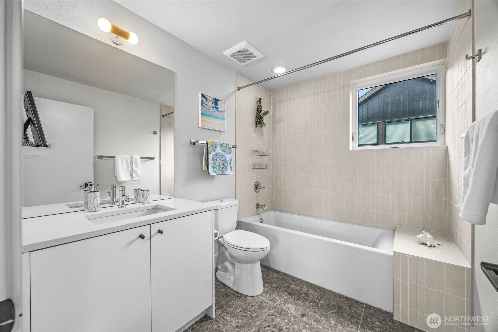 8547 Evanston Avenue North Seattle, WA 98103 - Photo 25 of 36