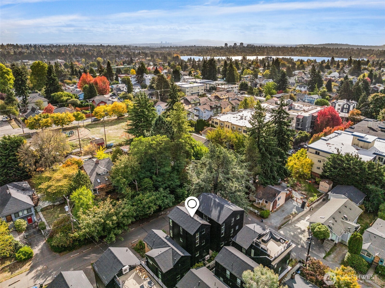8547 Evanston Avenue North Seattle, WA 98103 - Photo 33 of 36
