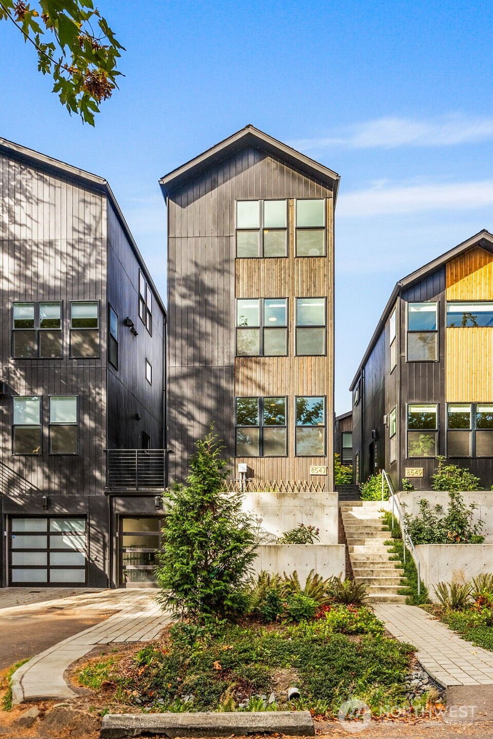 8547 Evanston Avenue North Seattle, WA 98103 - Photo 6 of 36