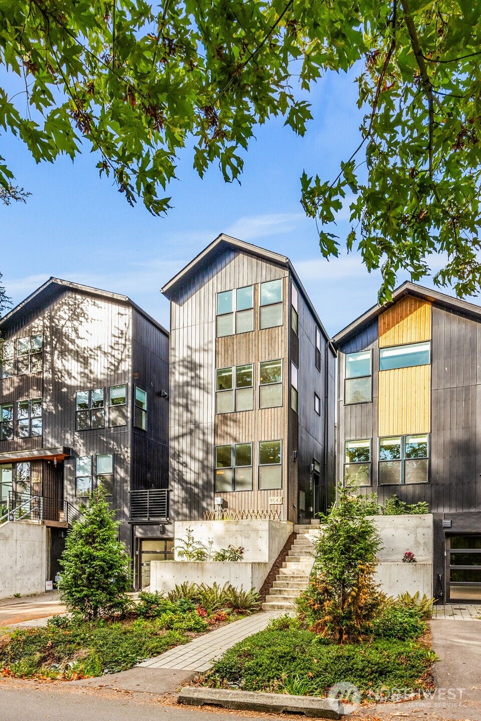 8547 Evanston Avenue North Seattle, WA 98103 - Photo 8 of 36