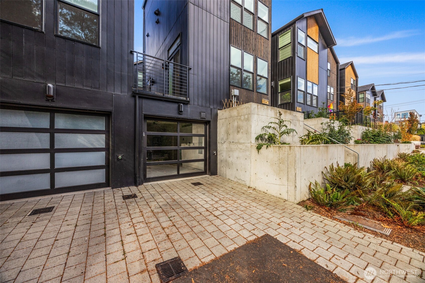 8547 Evanston Avenue North Seattle, WA 98103 - Photo 10 of 36