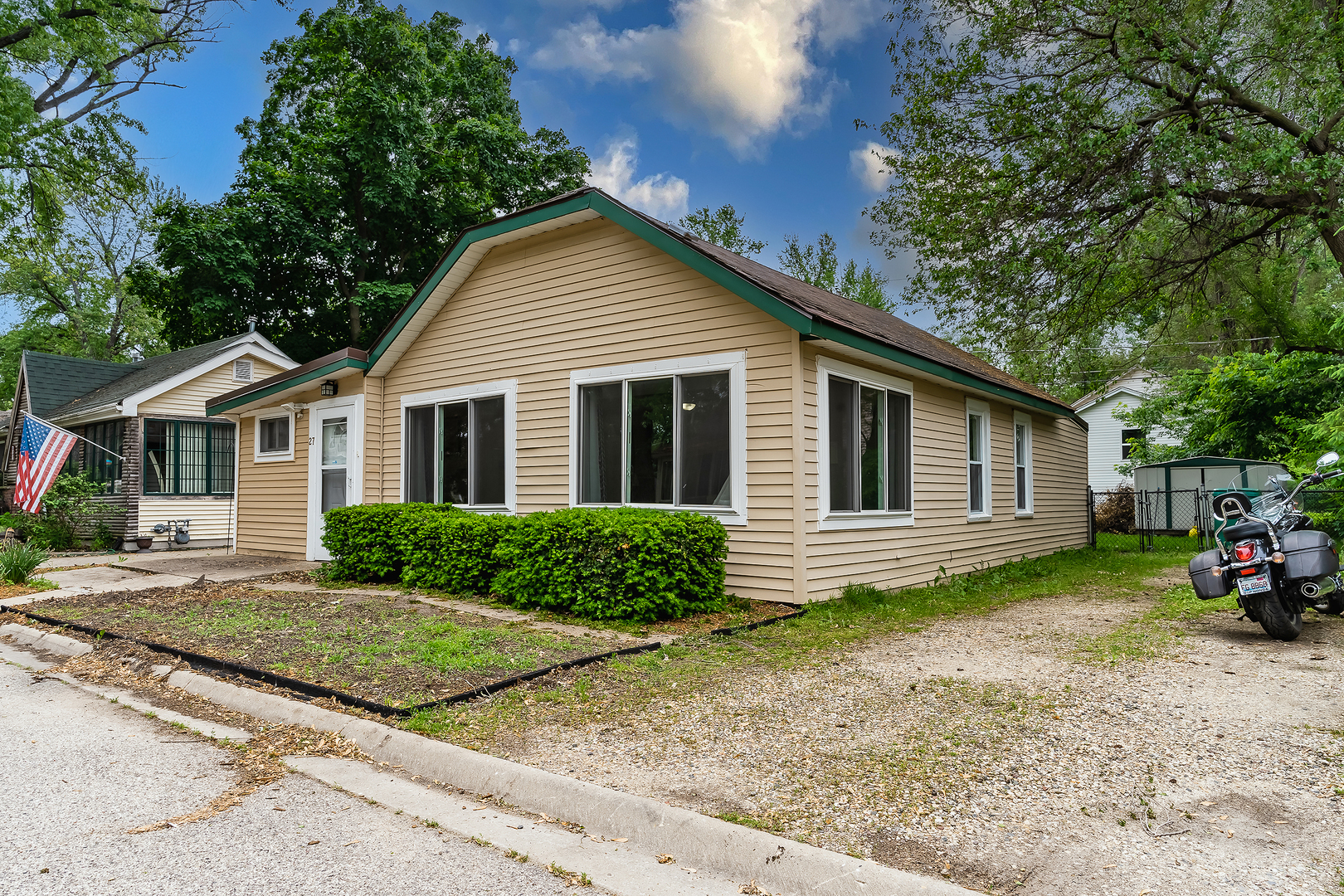 27 Arlington Road Fox Lake, IL 60020 - Photo 13 of 17 a view of a house with a yard