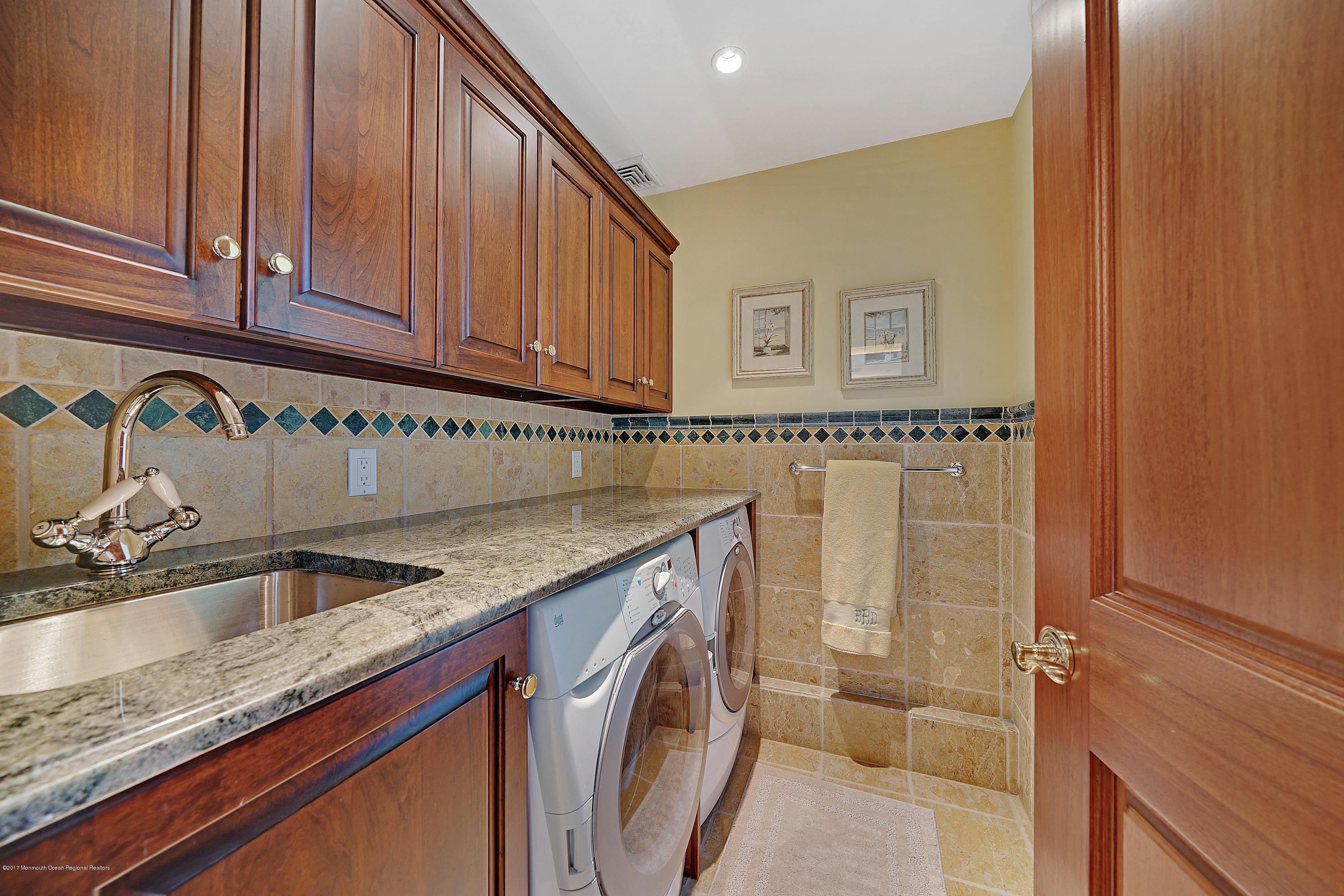 14 Brooks Road Toms River, NJ 08753 - Photo 32 of 82 Master Bathroom
