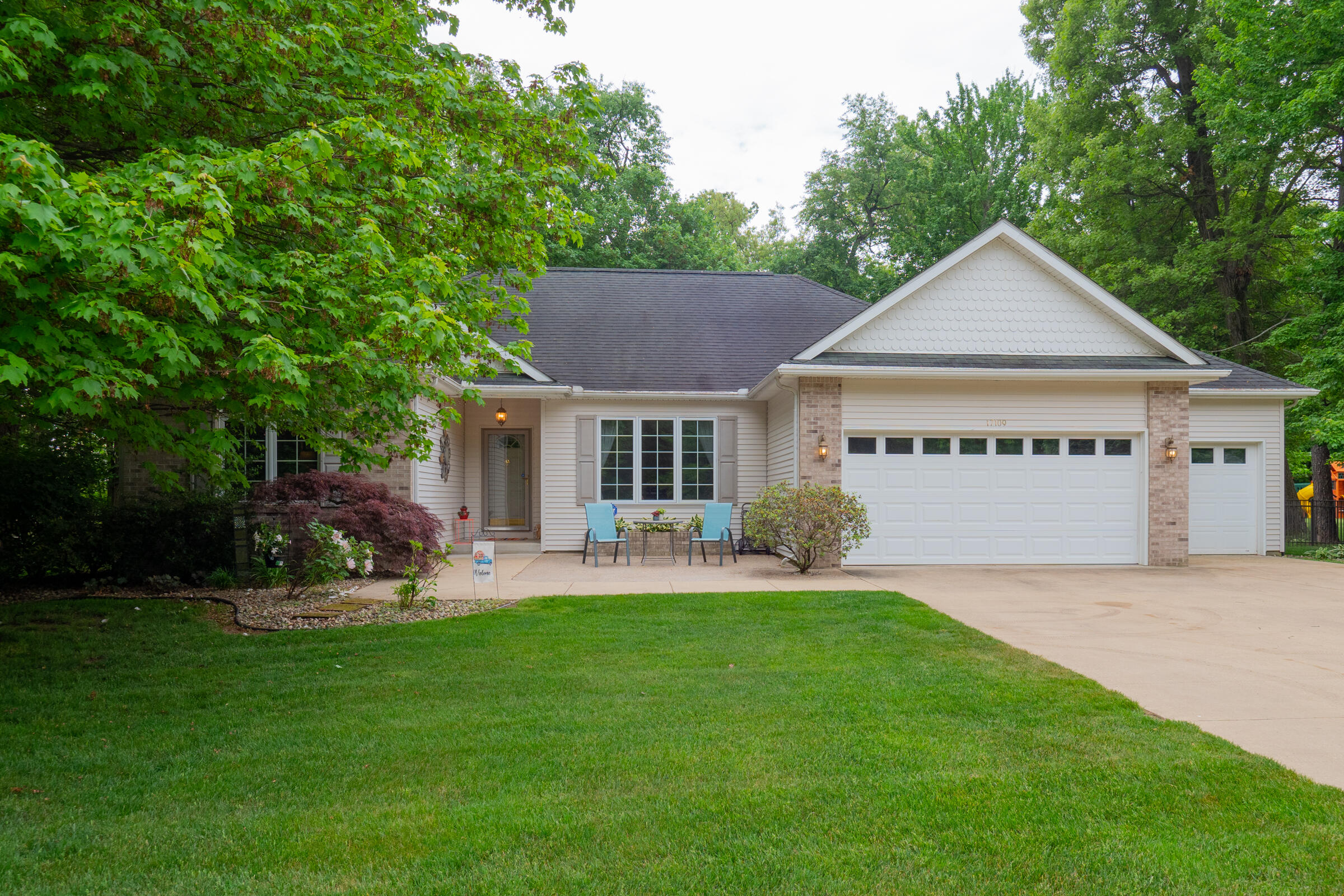17109 Taft Drive Three Rivers, MI 49093 - Photo 1 of 38 17109 Taft Dr-101