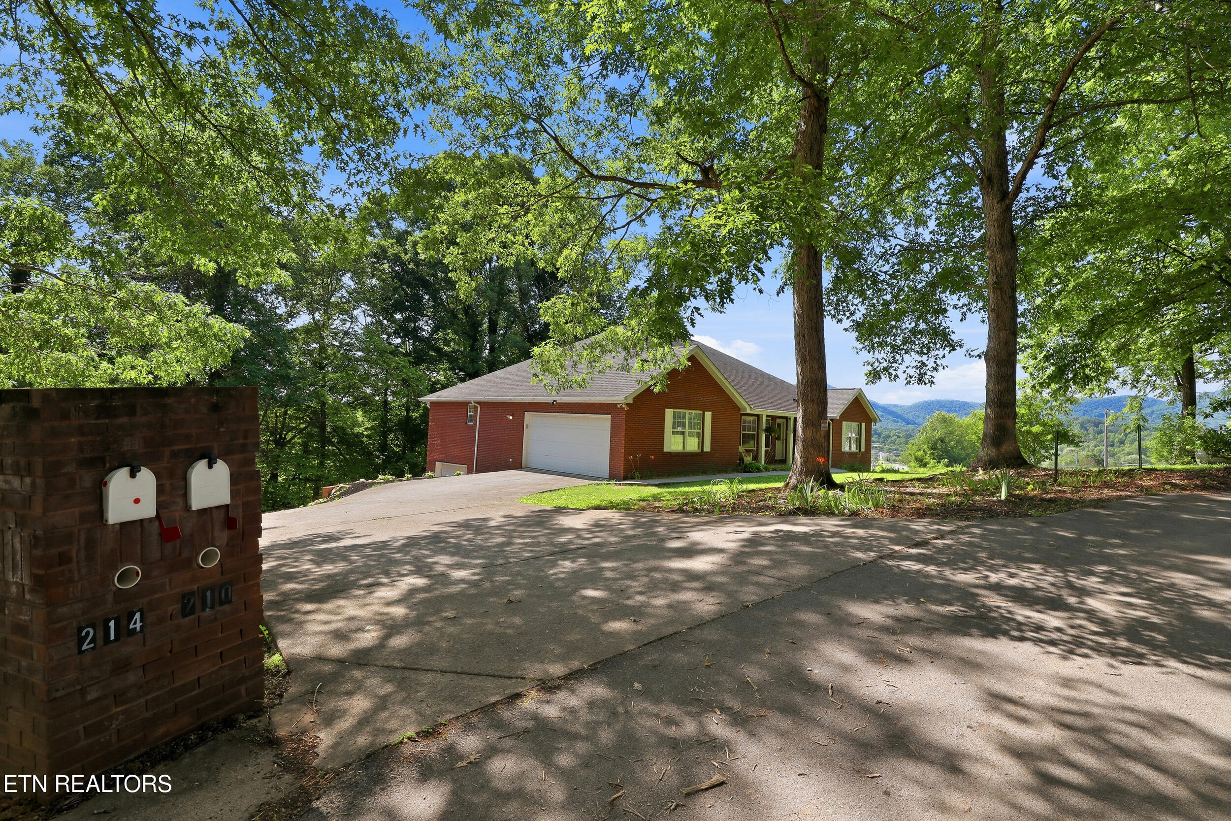 210 Bethel Church Road Townsend, TN 37882 - Photo 7 of 44 15_210_bethel_church_rd_0022