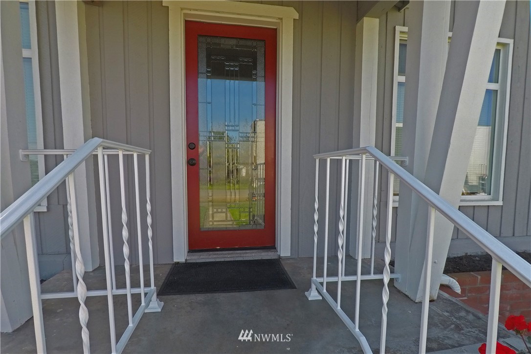 321 West Maple Street Sequim, WA 98382 - Photo 3 of 22 Gallery Image 3