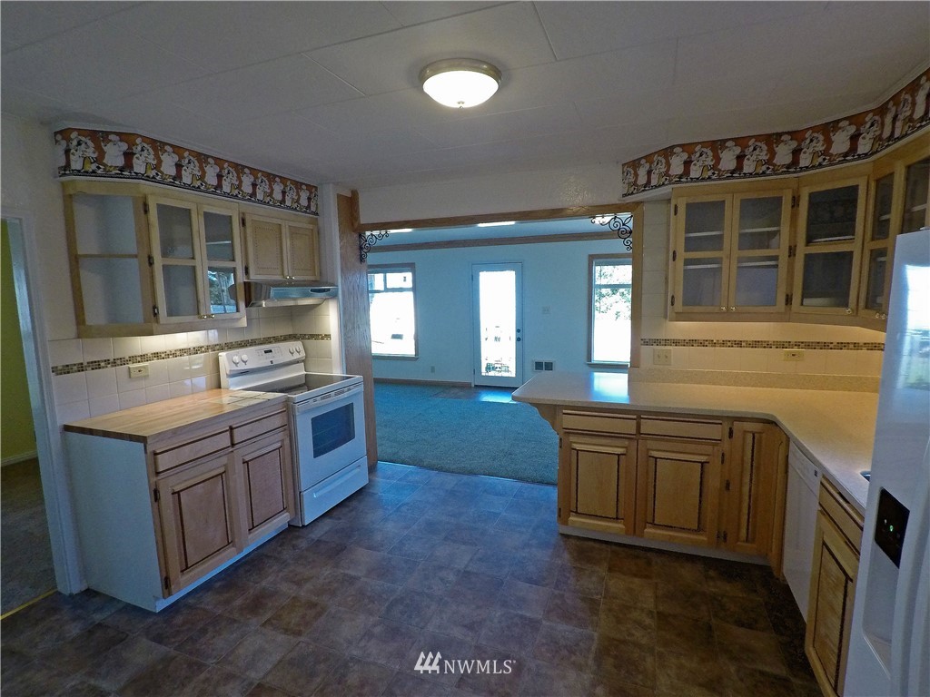 321 West Maple Street Sequim, WA 98382 - Photo 4 of 22 Gallery Image 4