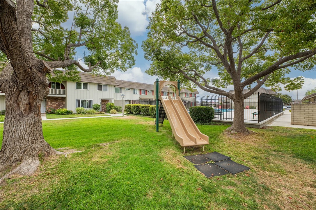 4792 Larwin Avenue Cypress, CA 90630 - Photo 26 of 33