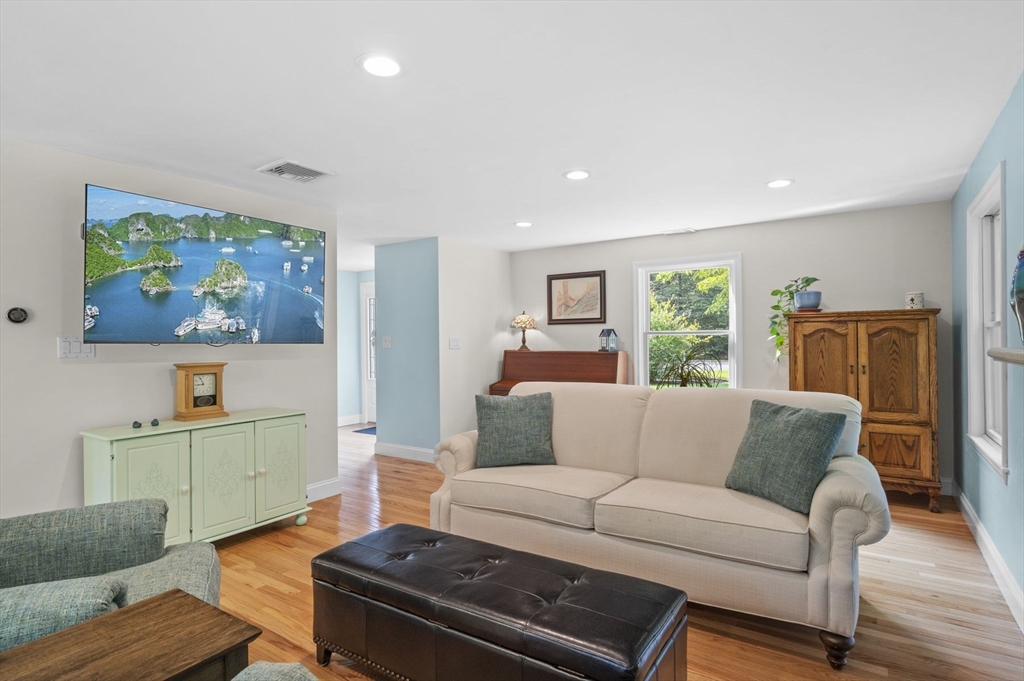 6 Beechwood Circle Boxford, MA 01921 - Photo 6 of 42 a living room with furniture and a window