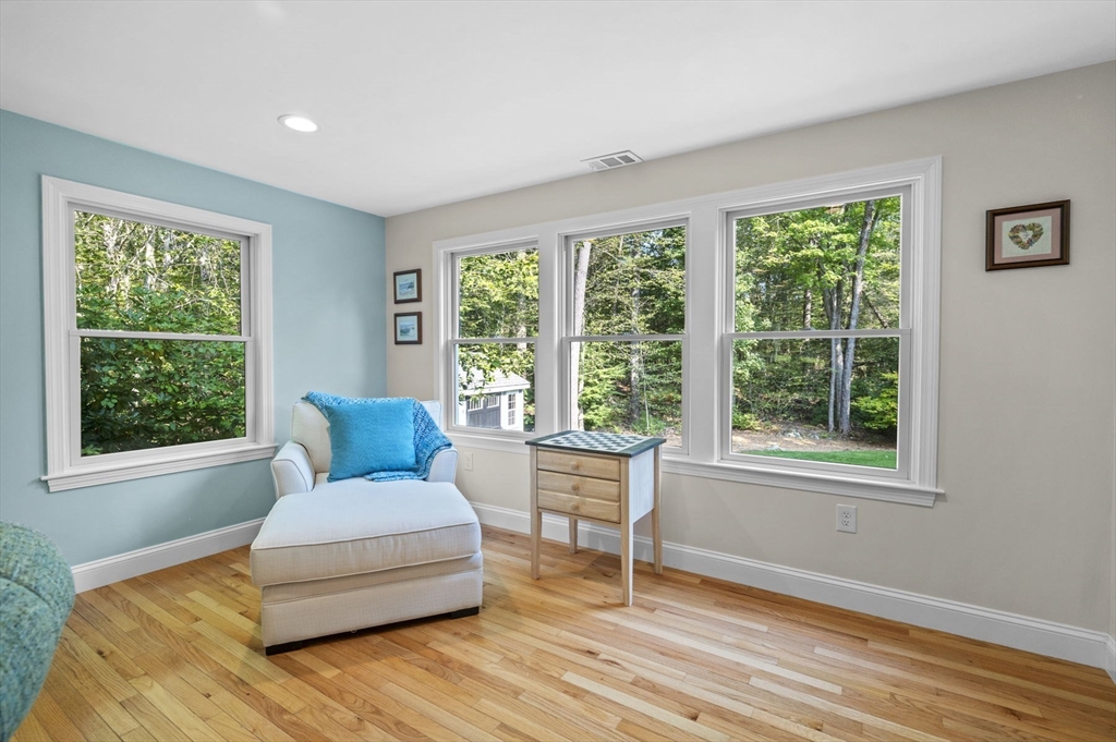 6 Beechwood Circle Boxford, MA 01921 - Photo 8 of 42 a living room with furniture and a window