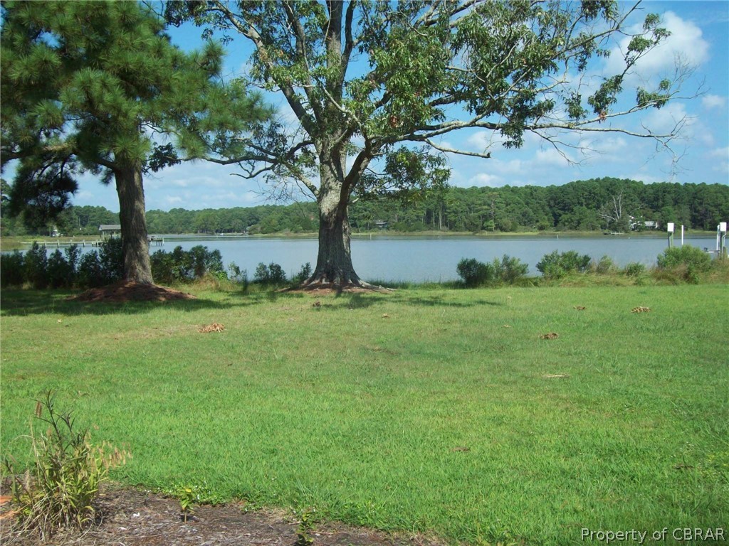1361 Potato Neck Road Port Haywood, VA 23138 - Photo 10 of 31