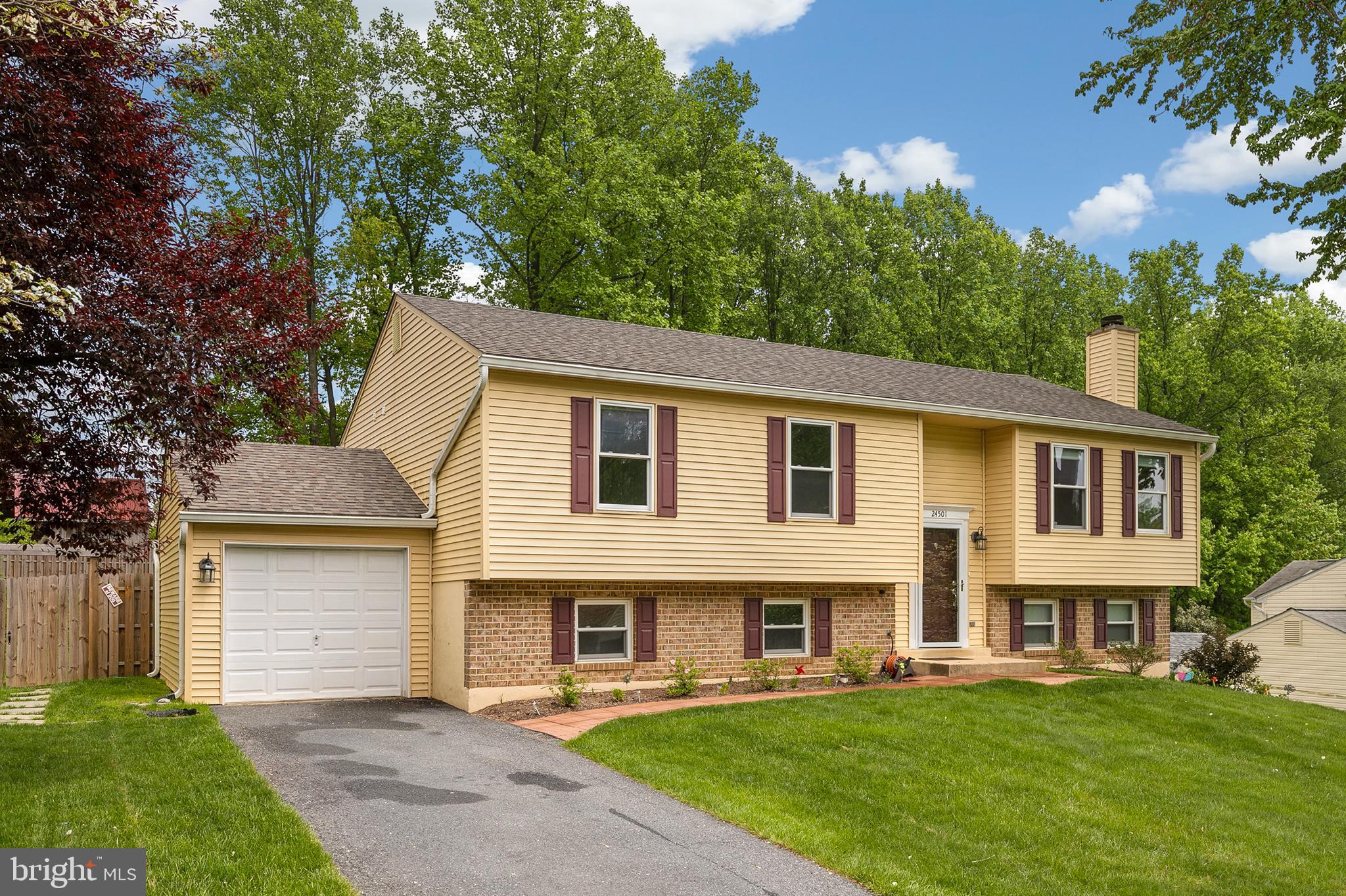 24501 Fossen Road Damascus, MD 20872 - Photo 2 of 26 Gallery Image 2