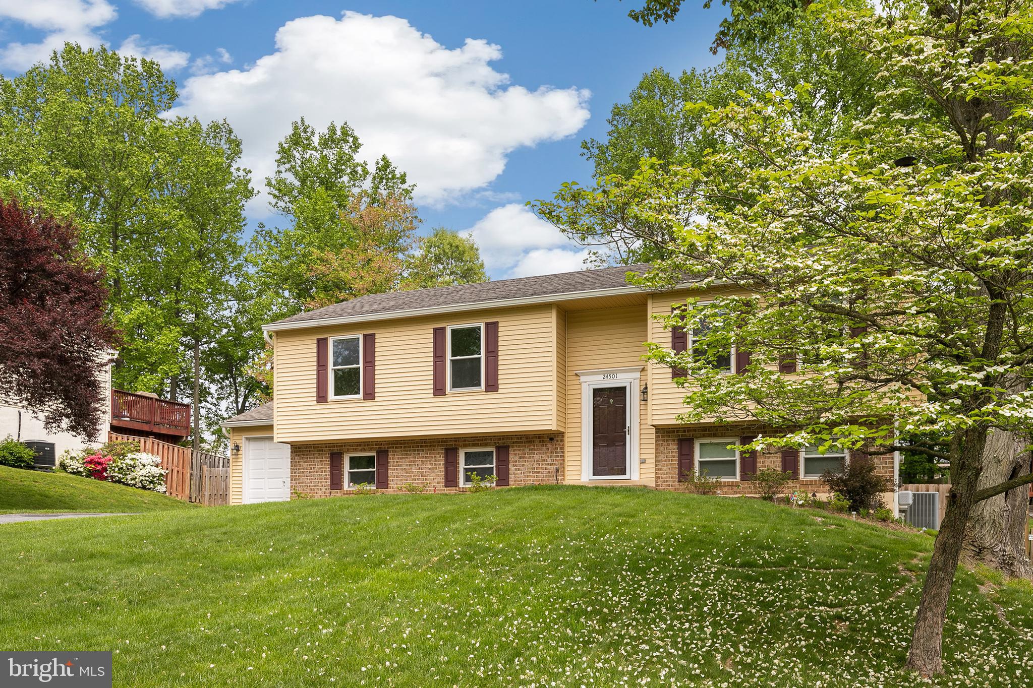 24501 Fossen Road Damascus, MD 20872 - Photo 3 of 26 Gallery Image 3