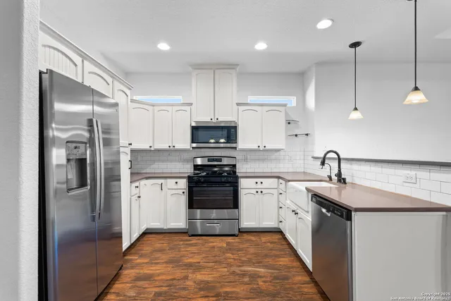 $2,200 | 7639 Eagle Ledge, San Antonio, TX 78249