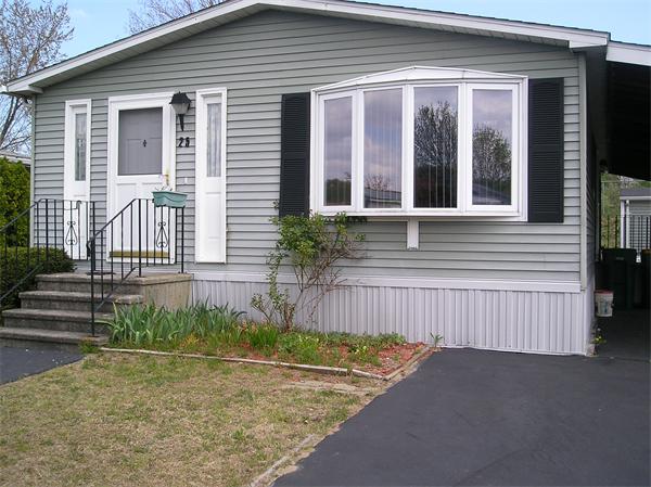 25 Castle Road Attleboro, MA 02703 - Photo 1 of 16 Gallery Image 1