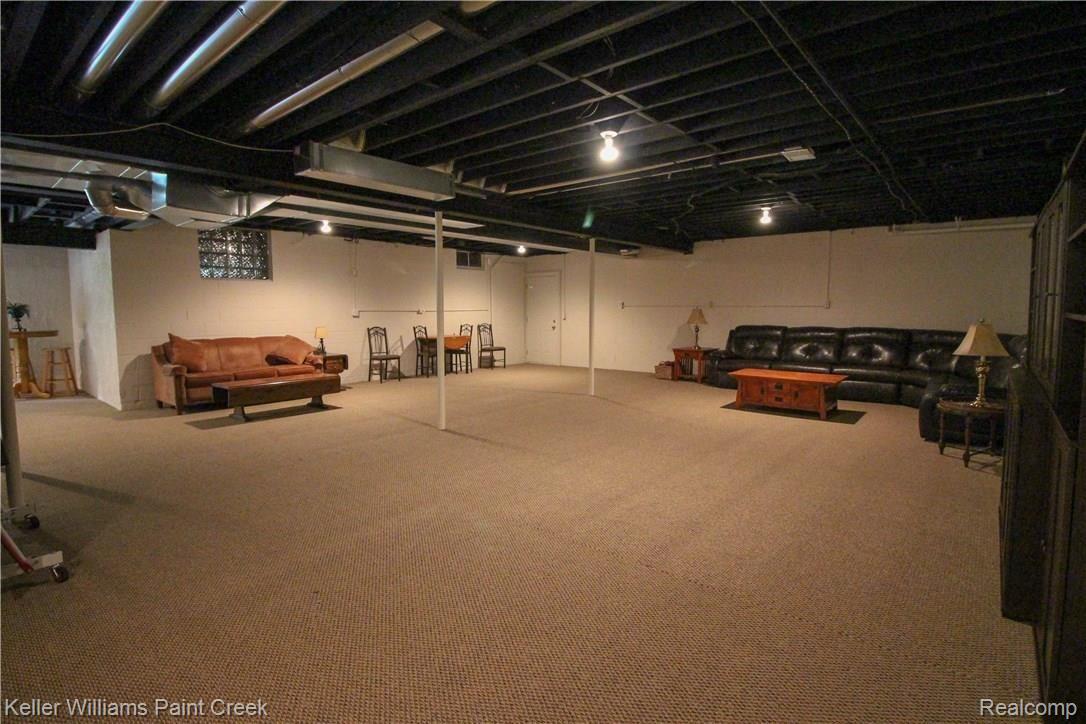 5010 Old Mill Road Rochester, MI 48306 - Photo 51 of 72 5010 Old Mill (50 of 76).jpg