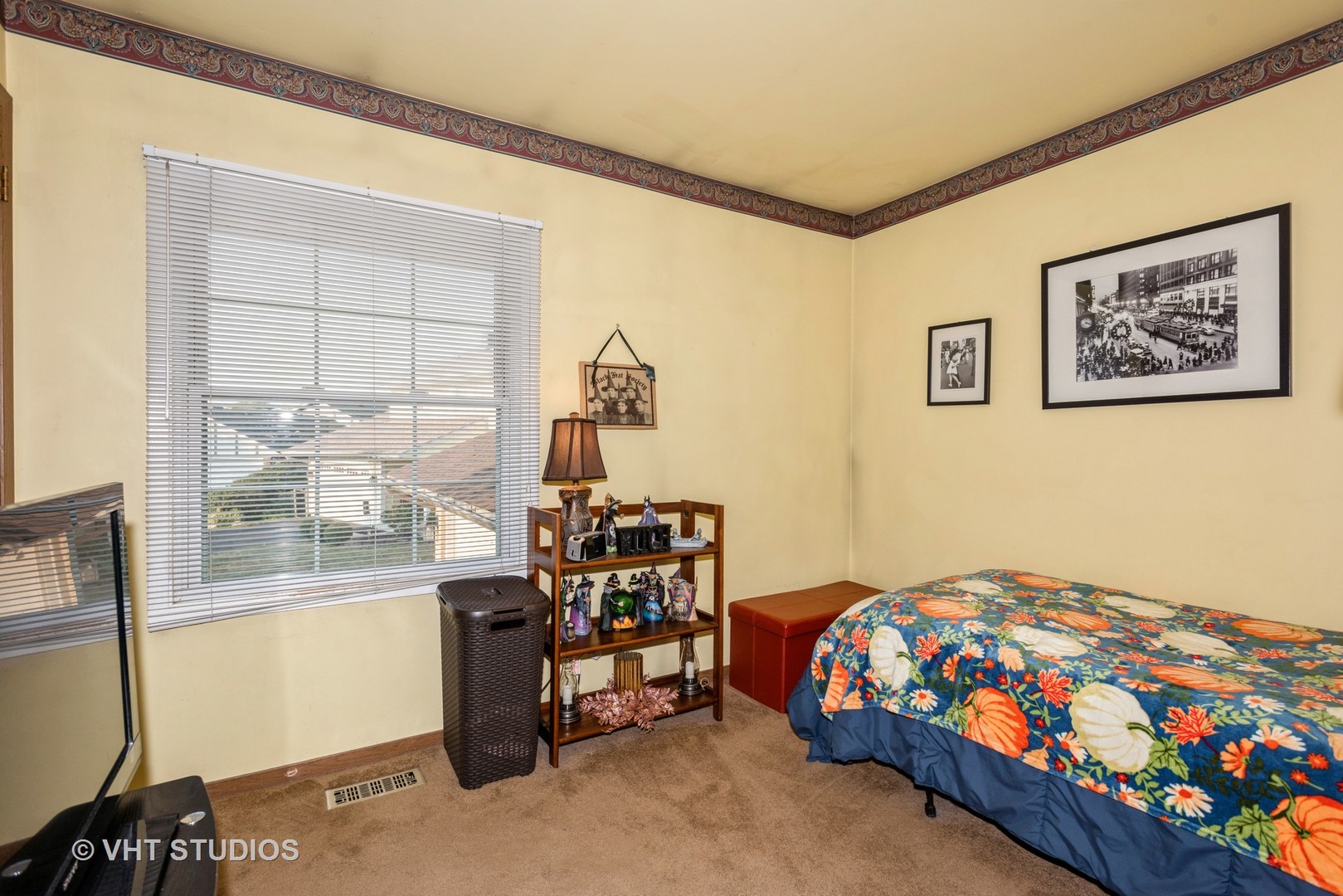 14 Spring Valley Lane Streamwood, IL 60107 - Photo 13 of 20 Gallery Image 13