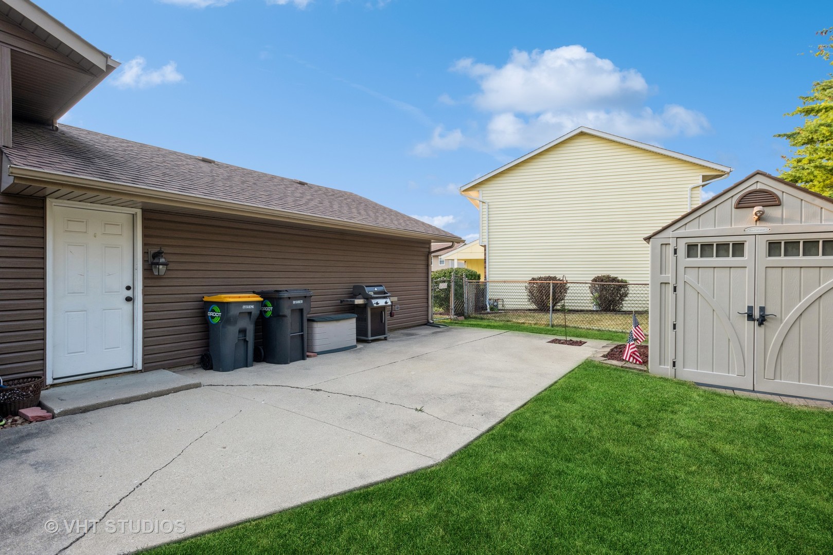 14 Spring Valley Lane Streamwood, IL 60107 - Photo 4 of 20 Gallery Image 4