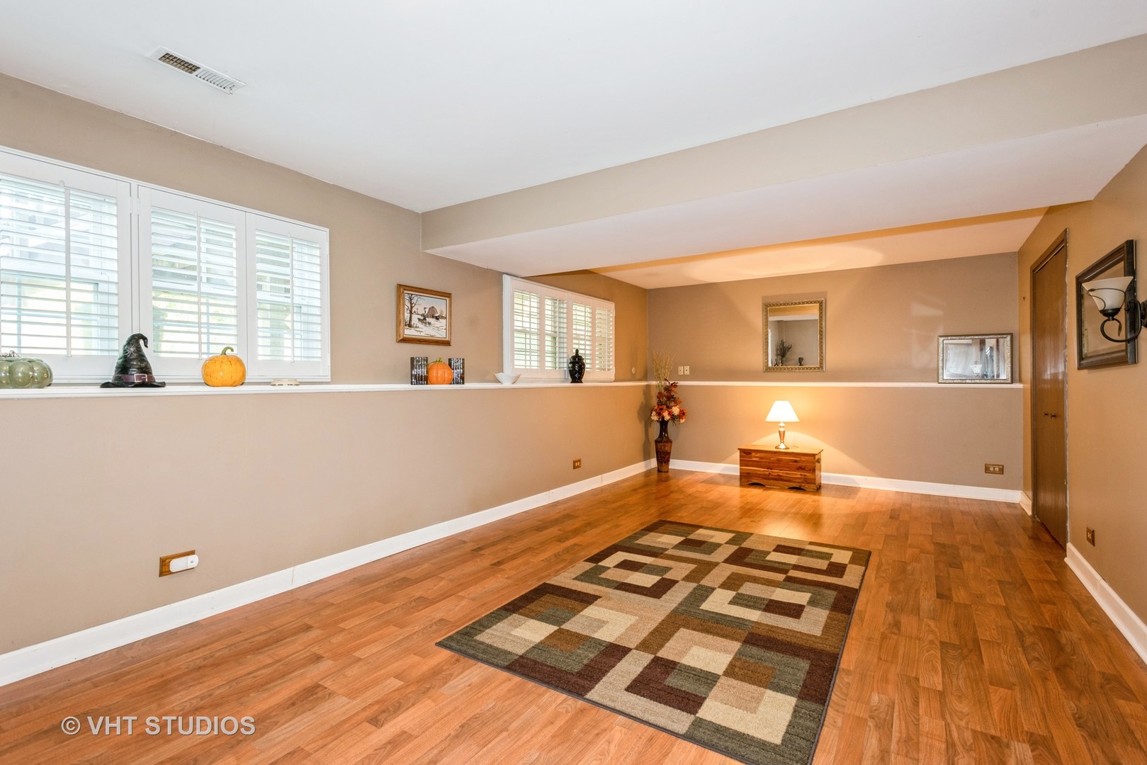14 Spring Valley Lane Streamwood, IL 60107 - Photo 6 of 20 Gallery Image 6