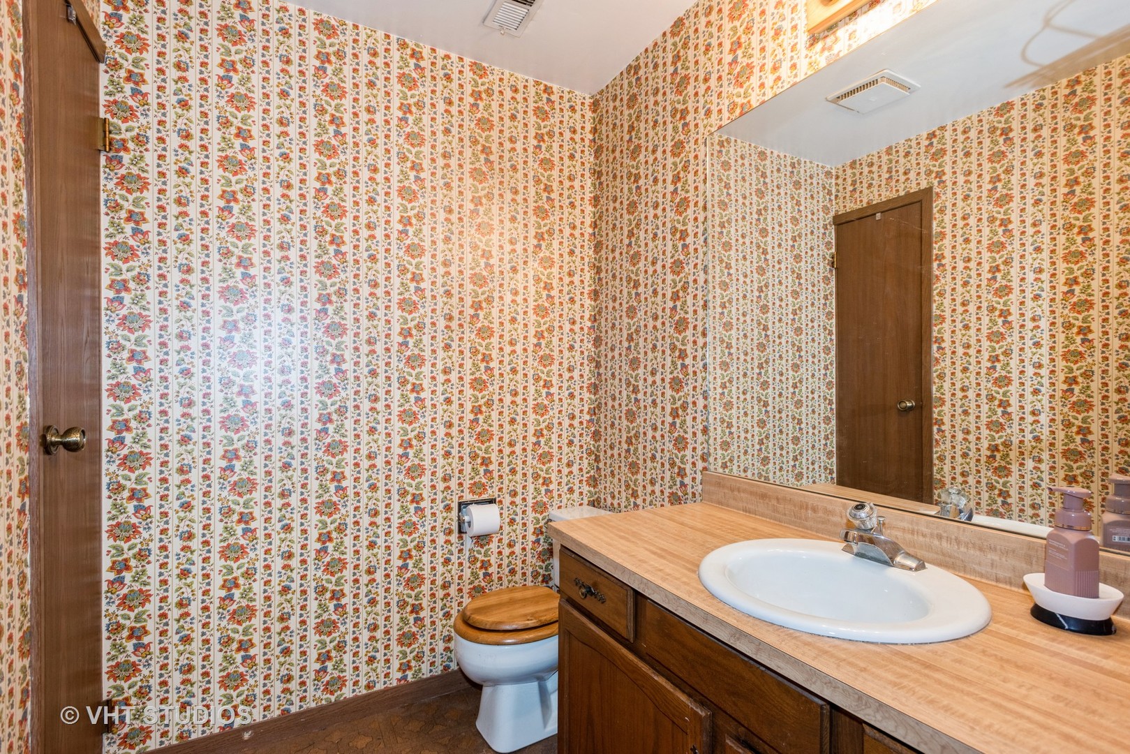 14 Spring Valley Lane Streamwood, IL 60107 - Photo 8 of 20 Gallery Image 8