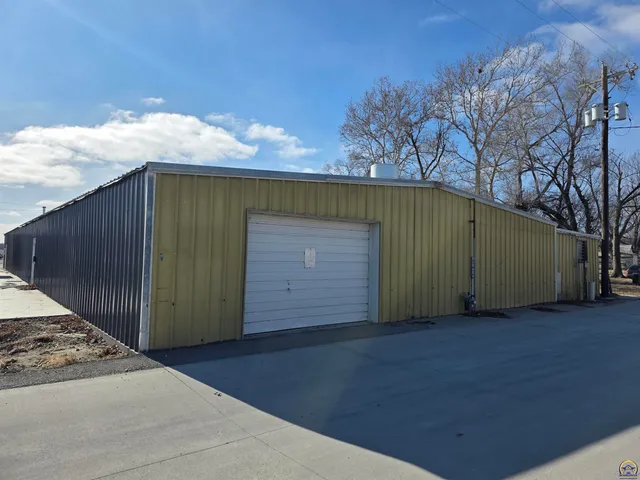 $299,000 | 112 South 6th Street, Clay Center, KS 67432