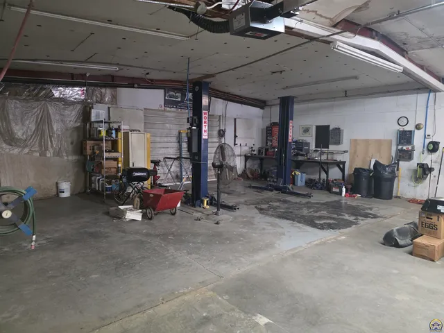 $299,000 | 112 South 6th Street, Clay Center, KS 67432