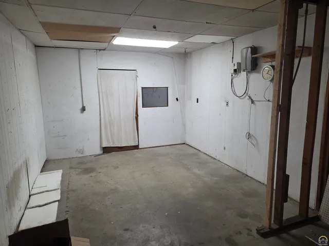 $299,000 | 112 South 6th Street, Clay Center, KS 67432