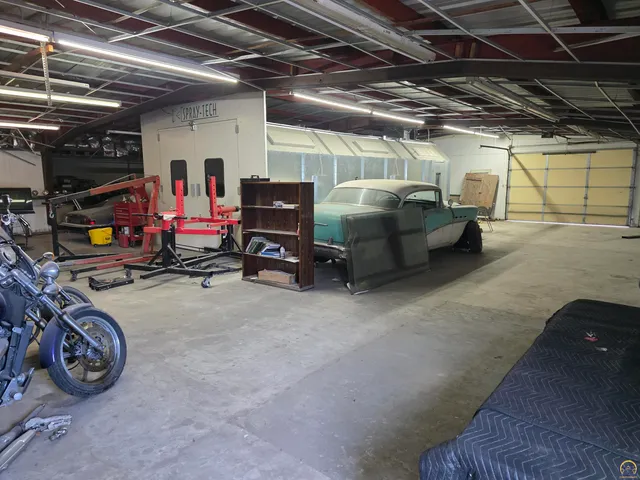 $299,000 | 112 South 6th Street, Clay Center, KS 67432