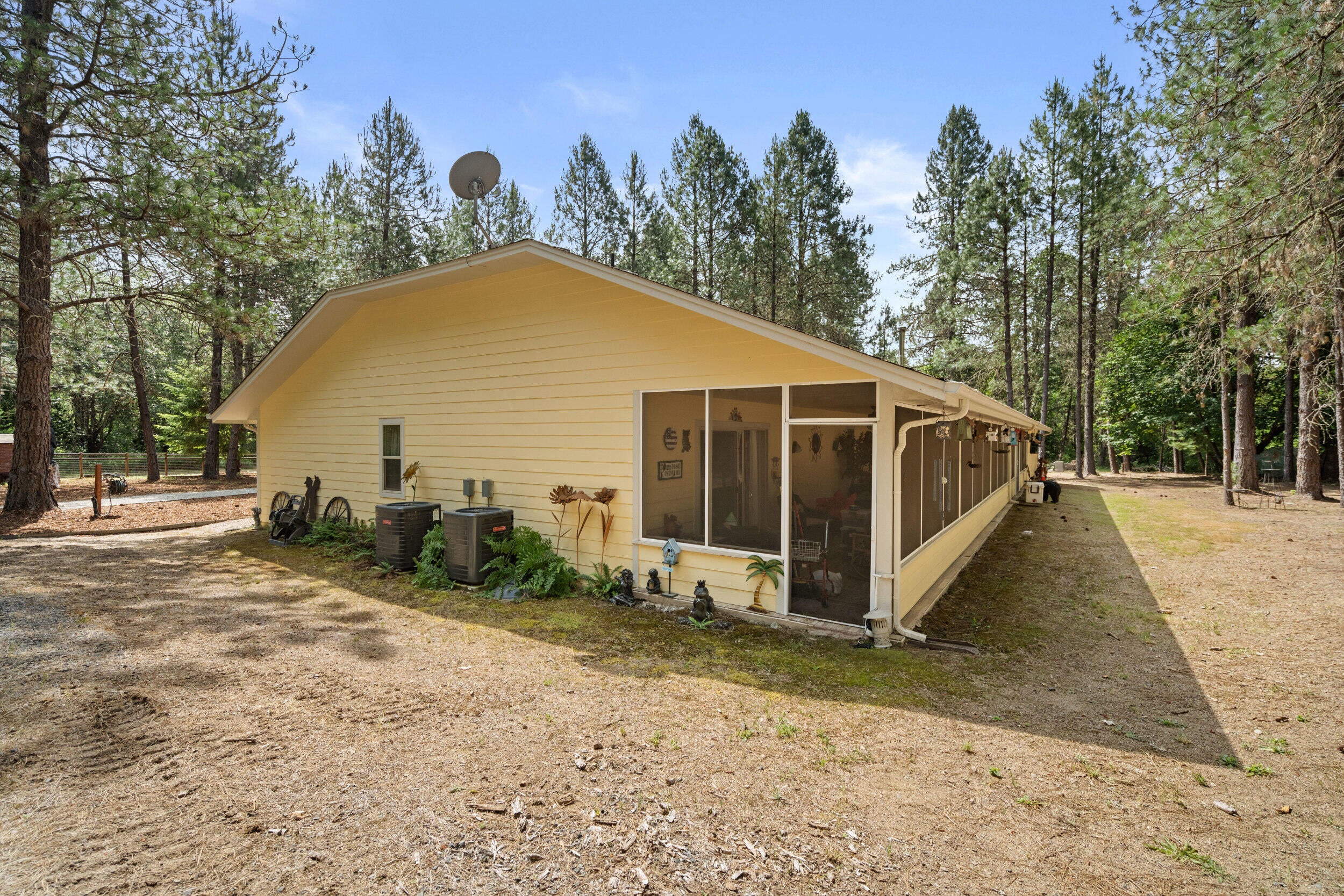 2075 Pleasant Creek Road Rogue River, OR 97537 - Photo 28 of 46 26