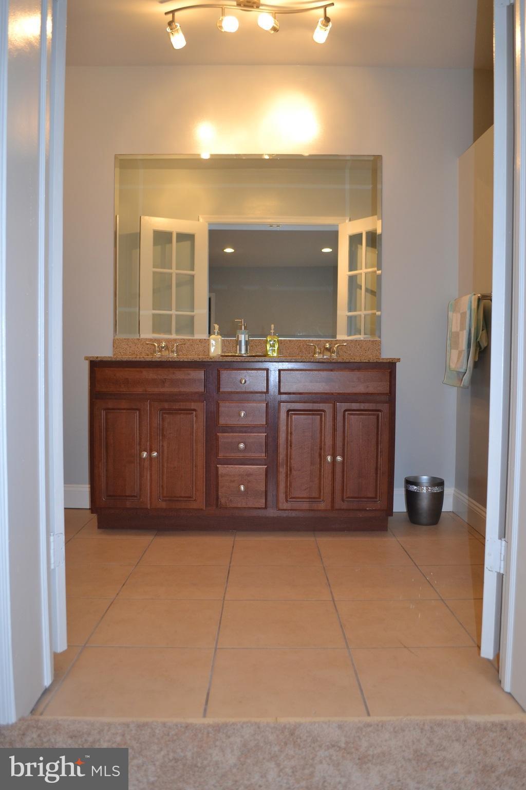 2606 Taney Road Baltimore, MD 21209 - Photo 16 of 30 Bath (Master)