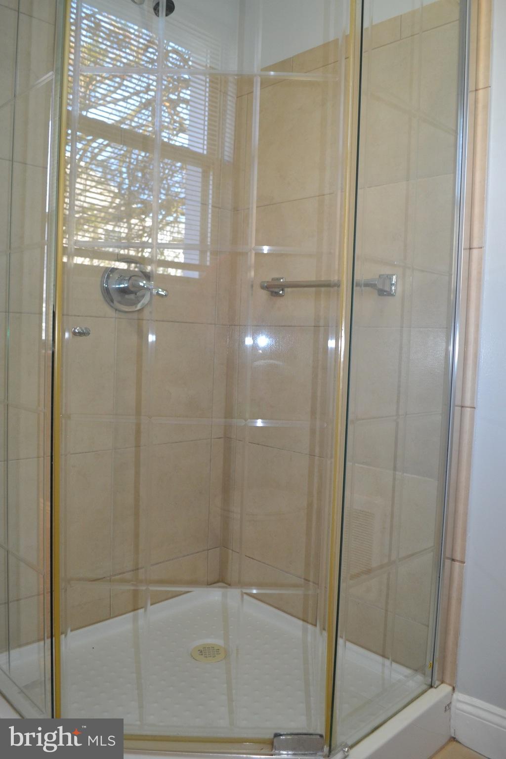 2606 Taney Road Baltimore, MD 21209 - Photo 23 of 30 Bath