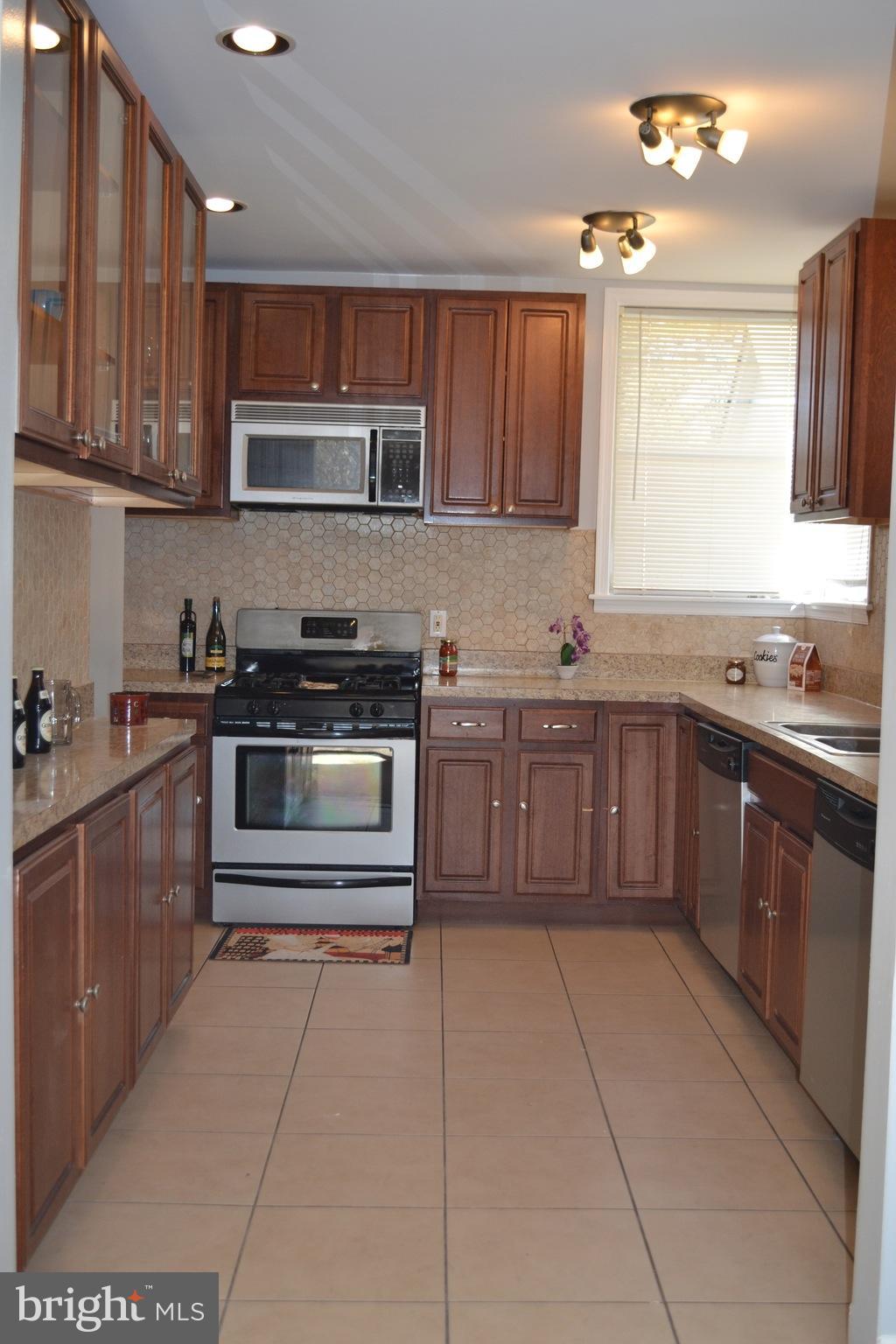 2606 Taney Road Baltimore, MD 21209 - Photo 8 of 30 Kitchen