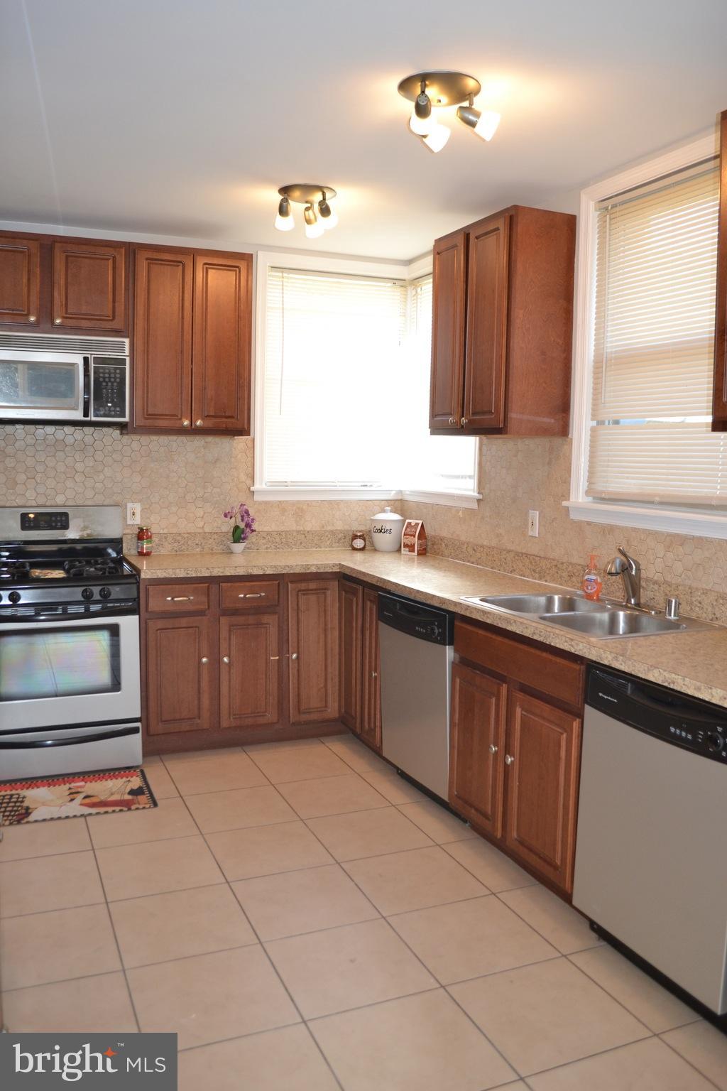 2606 Taney Road Baltimore, MD 21209 - Photo 9 of 30 Kitchen