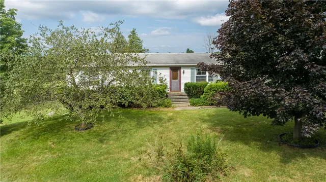 $180,000 | 3325 County Road 7, Montour Falls, NY 14865