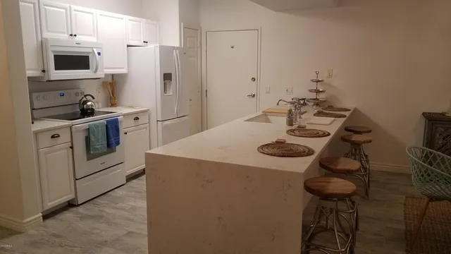 $4,000 | 19777 North 76th Street, Unit 1147, Scottsdale, AZ 85255