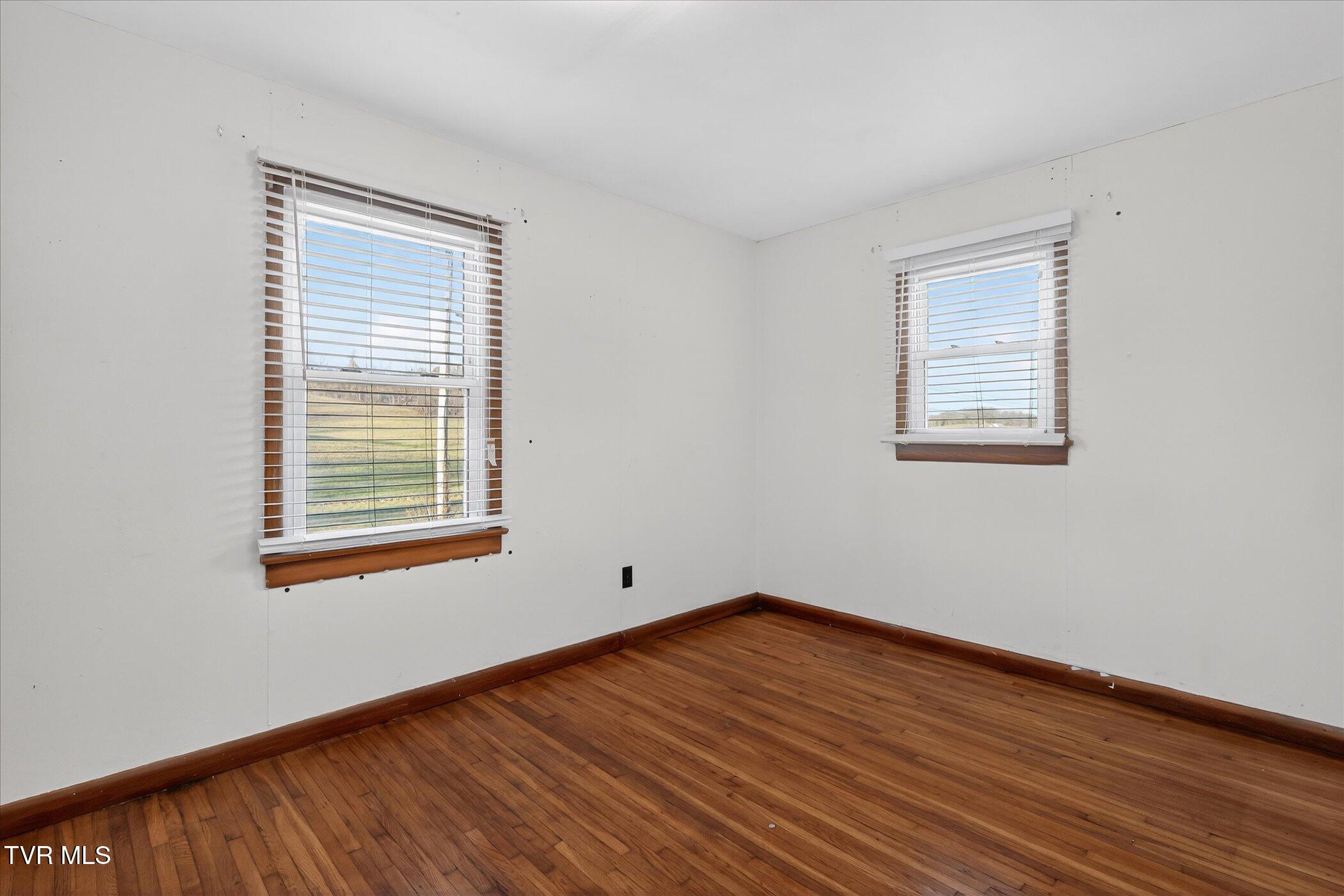 4534 Dishner Valley Road Bristol, VA 24202 - Photo 16 of 27 16-4534 Dishner Valley Rd Bristol-Window