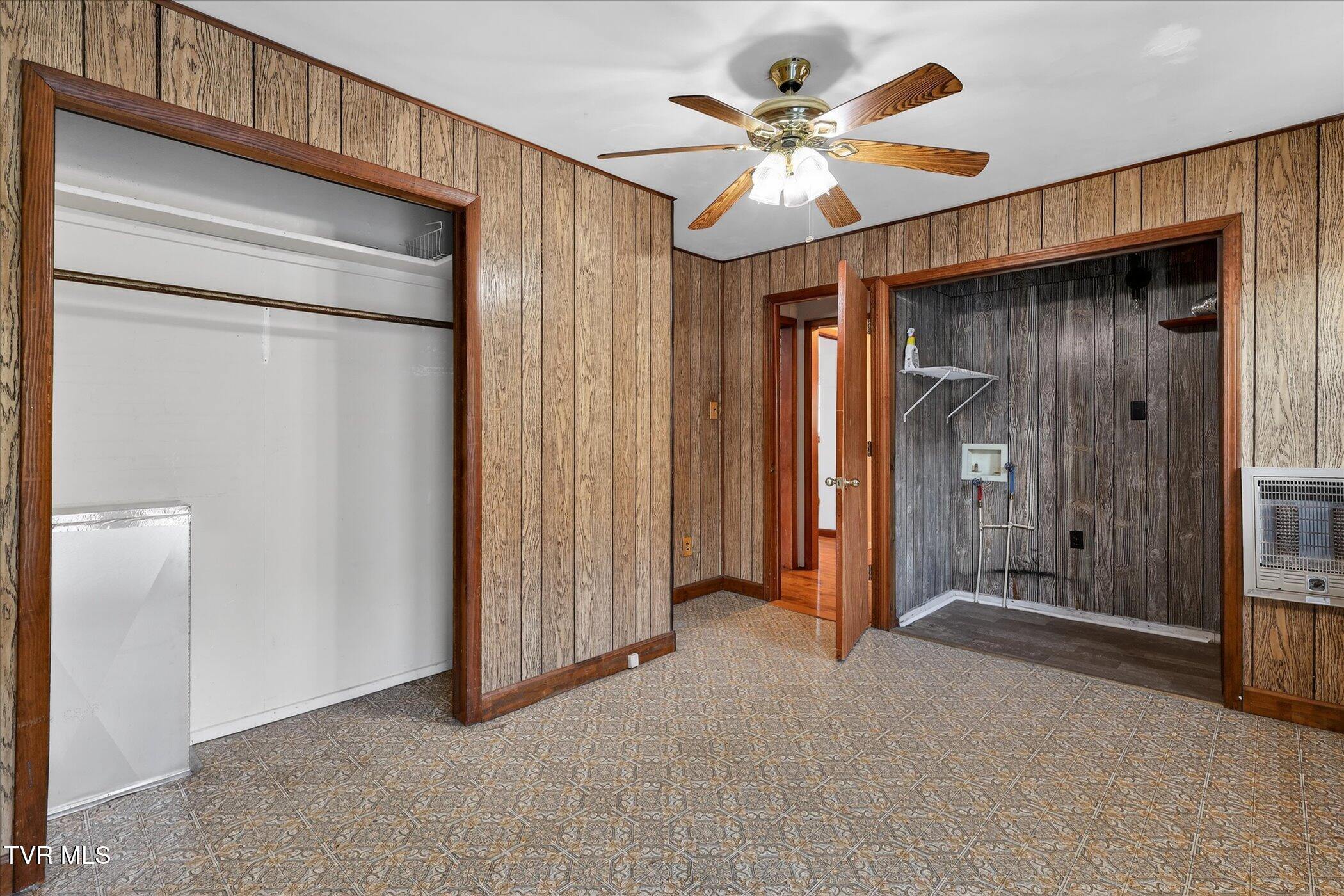 4534 Dishner Valley Road Bristol, VA 24202 - Photo 10 of 27 10-4534 Dishner Valley Rd Bristol-Window